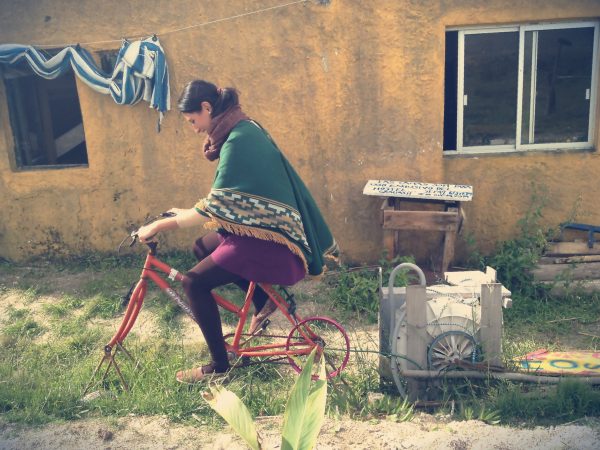 Pedalar se tornou uma atitude ainda mais revolucionária