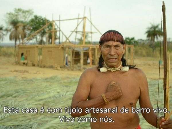 Um mini-documentário sobre a bioconstrução indígena