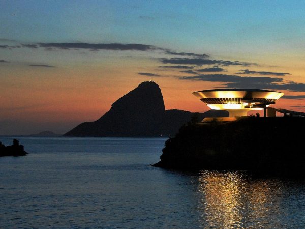 Cinco lugares para conhecer de bicicleta em Niterói