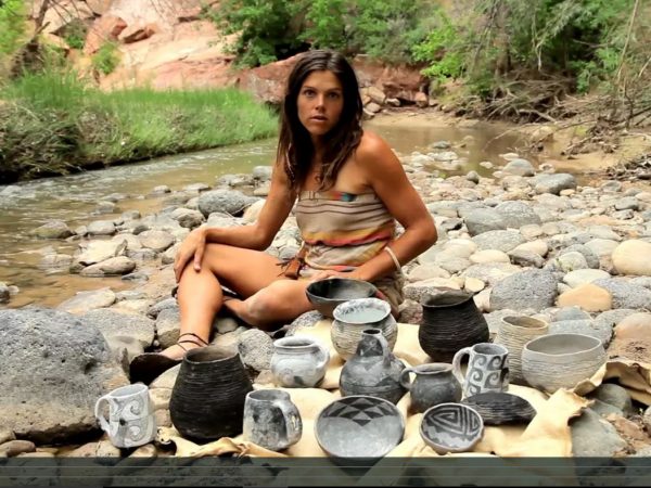 Video: Cerâmica primitiva na natureza selvagem