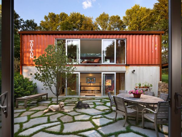 A aconchegante casa contêiner de Adam Kalkin