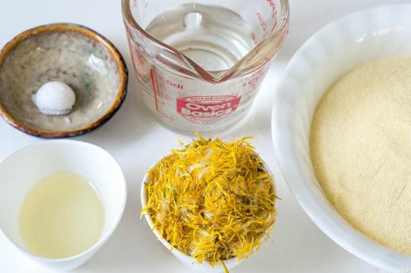 Macarrão feito com flor de Dente-de-Leão