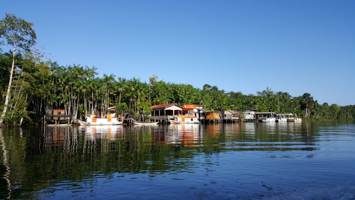 Vila Mangal: Foto história de uma experiência ribeirinha