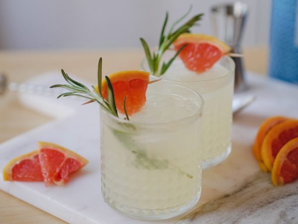 Aprenda como fazer 5 coquetéis com chá