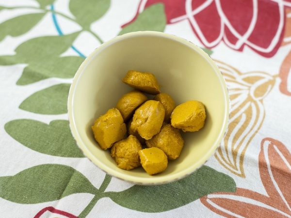 Aprenda a fazer bolinhos de cúrcuma que combatem a inflamação