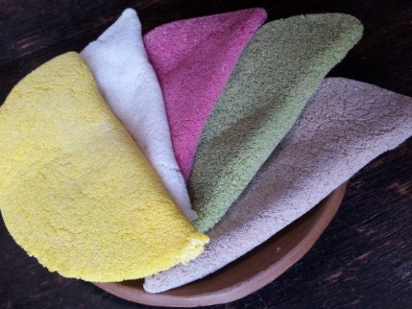 Aprenda a fazer corantes comestíveis naturais com frutas e verduras