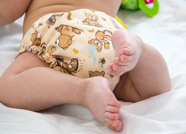5 razões para nunca mais usar fraldas descartáveis no seu bebê