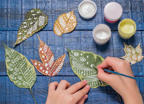 Apostila gratuita ensina como fazer tintas naturais