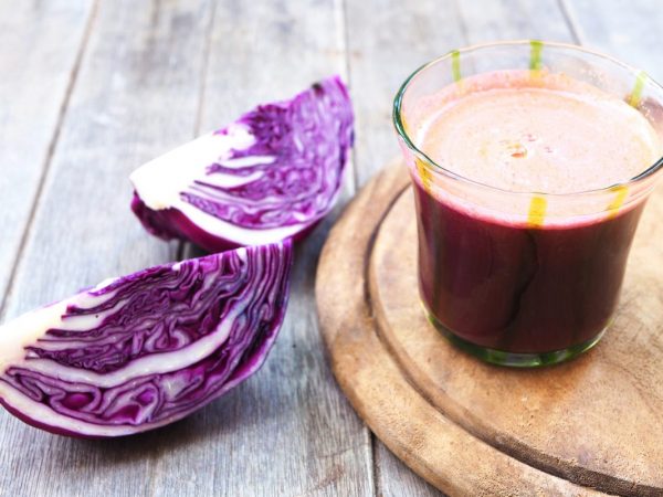 Descubra o pH do seu corpo com o teste do repolho roxo