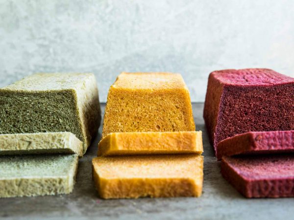 Receita de pão colorido com corantes naturais