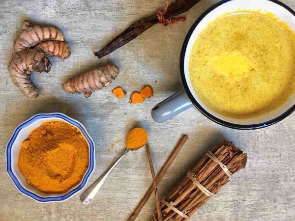 Receita de Leite de Cúrcuma para aumentar a imunidade