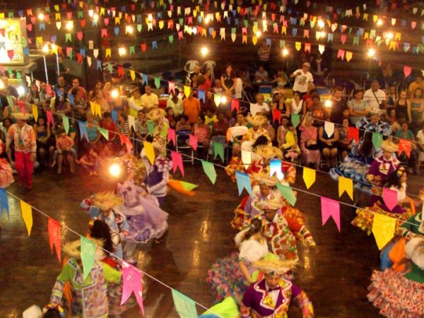 Festa Junina. Experiência lúdica, cooperativa e transformadora